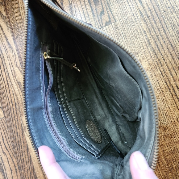 Fossil Taupe Leather Crossbody Bag - Picture 5 of 8